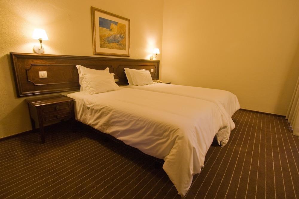פונשל Hotel Girassol - Suite Hotel מראה חיצוני תמונה