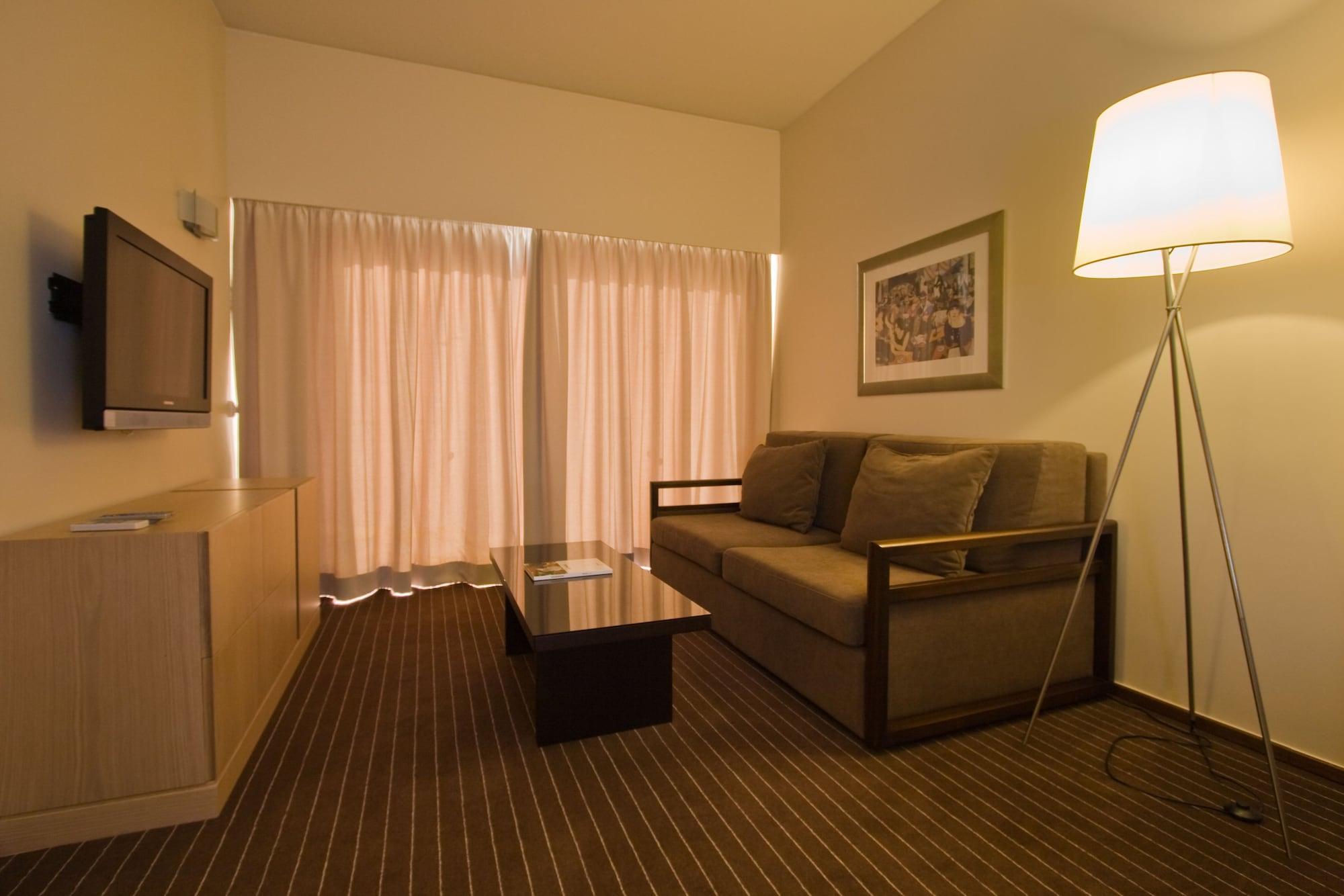 פונשל Hotel Girassol - Suite Hotel מראה חיצוני תמונה