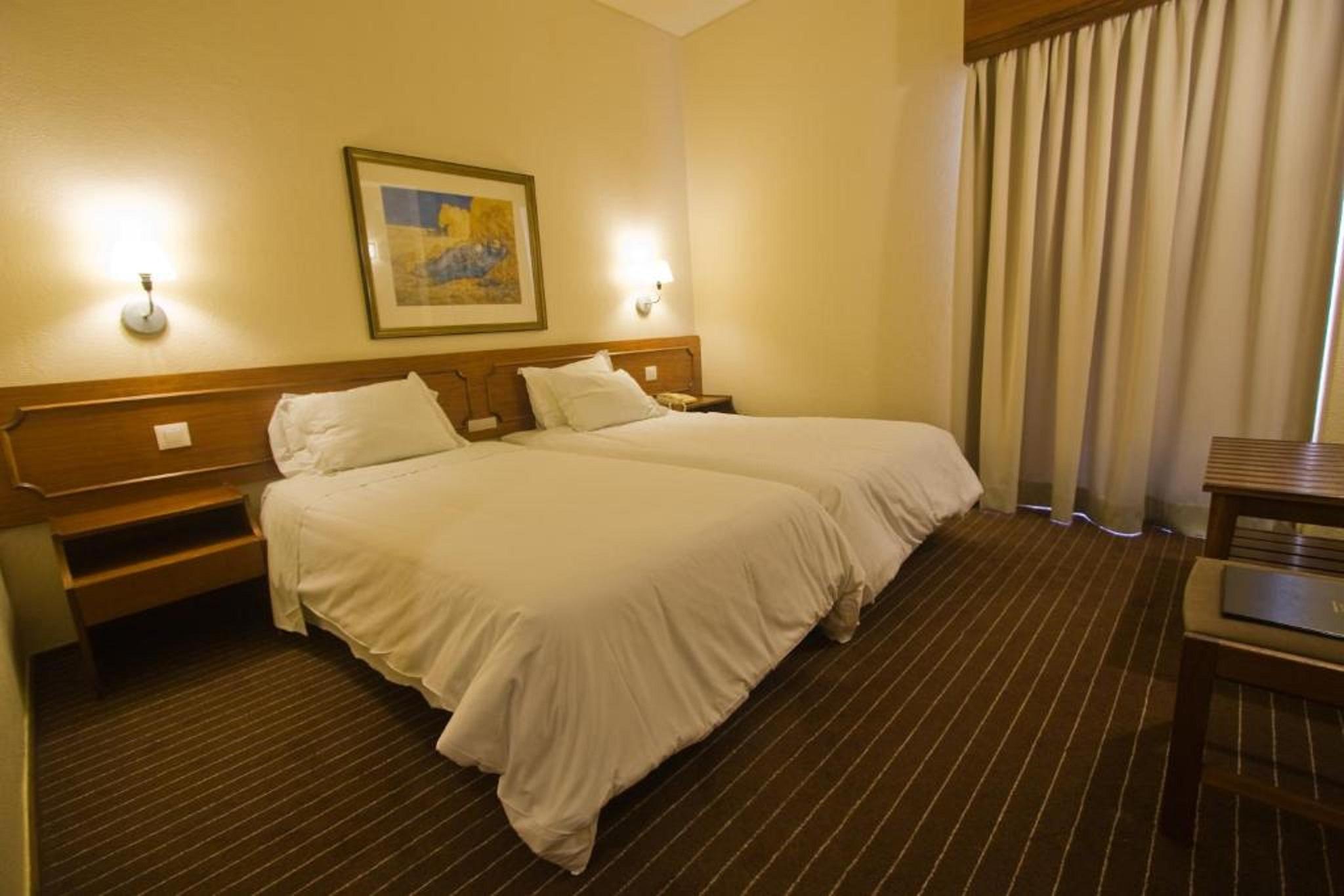 פונשל Hotel Girassol - Suite Hotel מראה חיצוני תמונה